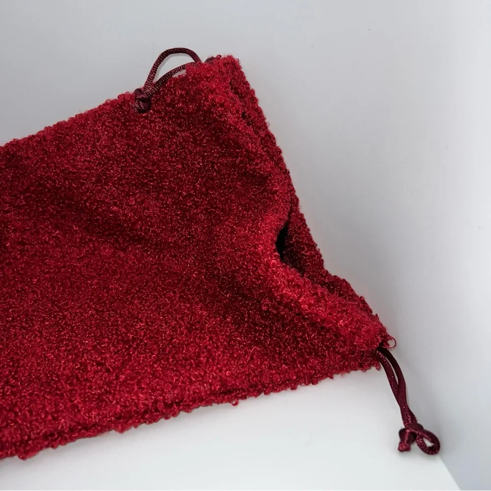 $4 🌸 Red Merlot ~ Fuzzy Makeup Bag ~ Drawstring ~ Ipsy ~ Lined ~ NEW